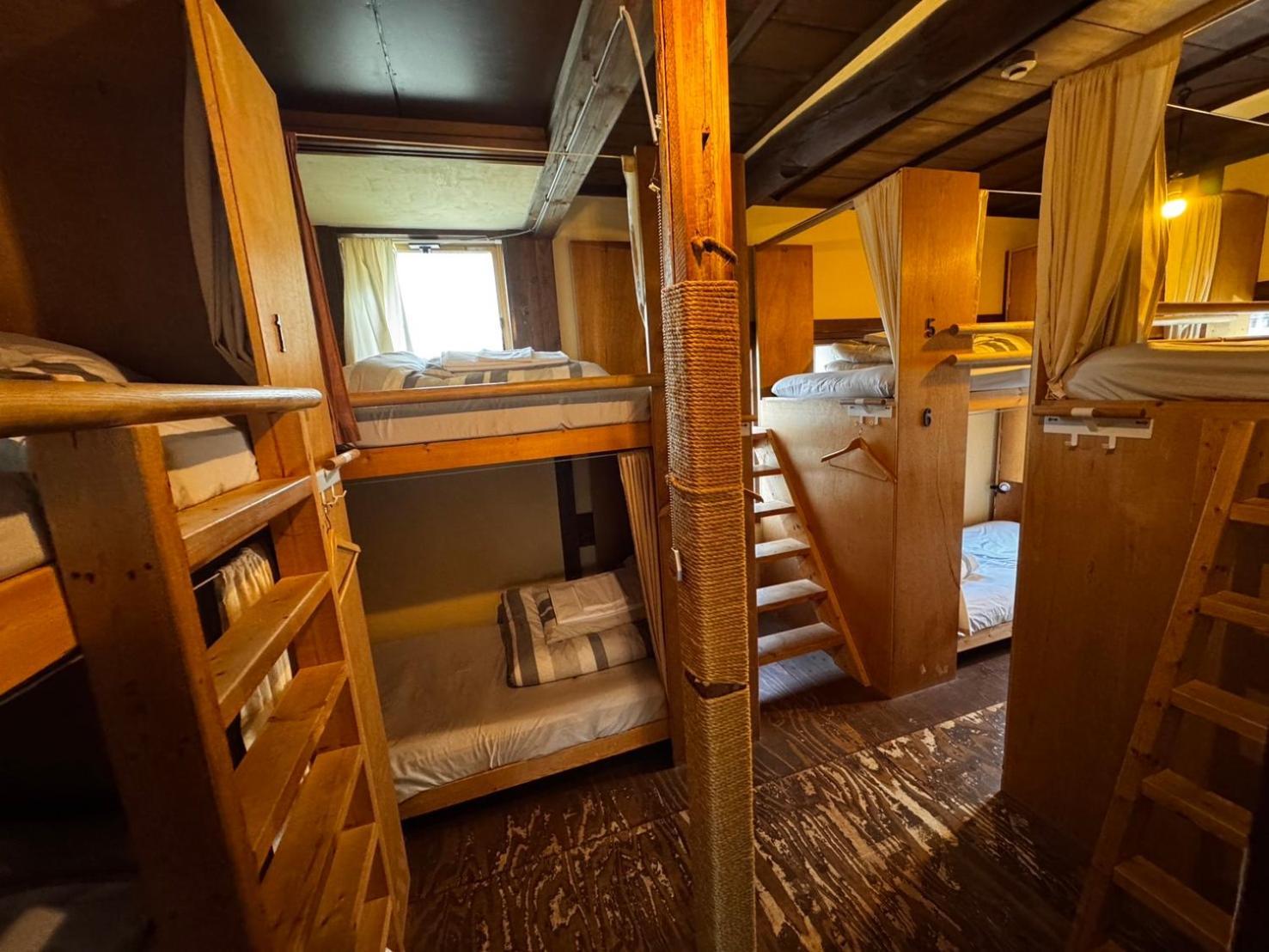 Roku Hostel Hiroshima Extérieur photo