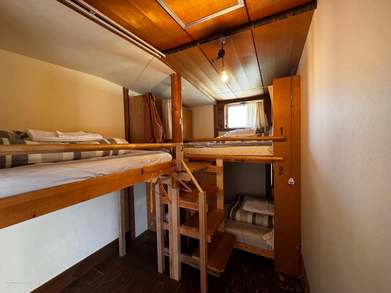 Roku Hostel Hiroshima Extérieur photo